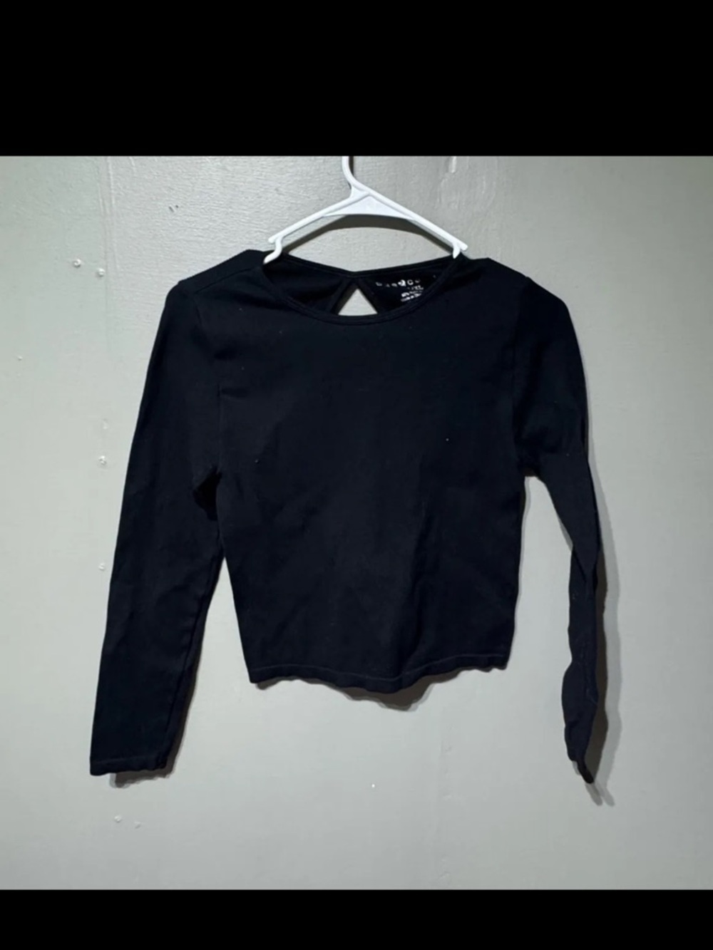 eye candy Black Long Sleeve Crop Top with Back Keyhole